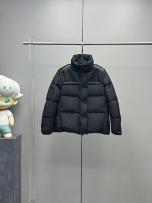 モンクレール メンズ ダウンジャケット コピー 快適 通気性良い