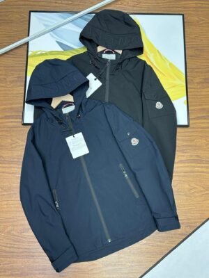 モンクレール メンズ ダウンジャケット スーパーコピー 通気性良い 大特価