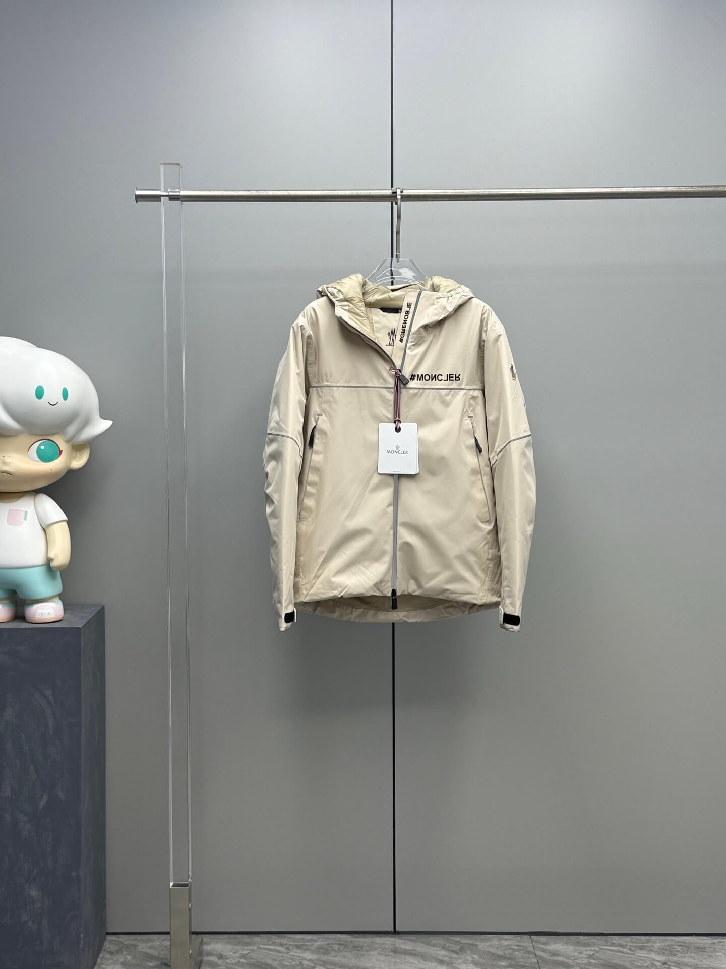 モンクレール メンズ ダウンジャケット スーパーコピー 注目商品 防寒