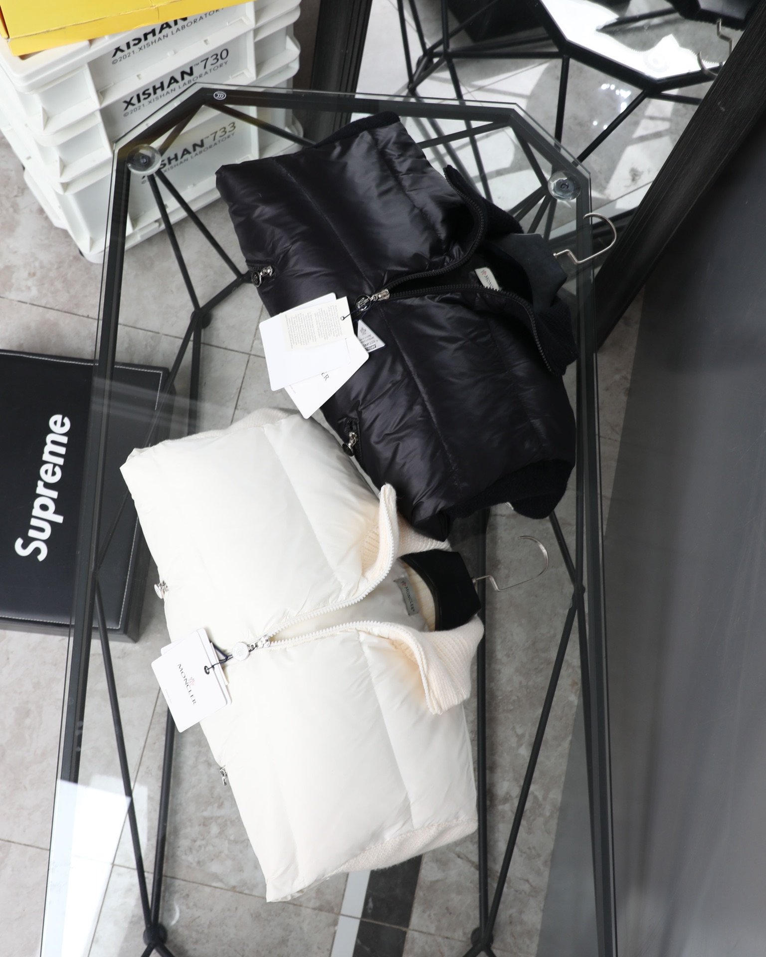 モンクレール ダウンジャケット レディース