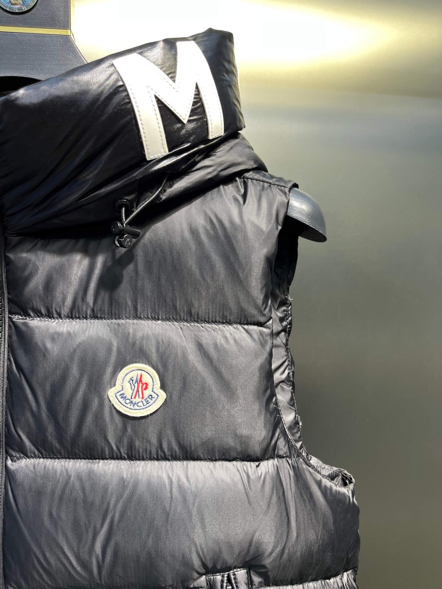 モンクレール メンズ ダウンジャケット コピー 通販 特別仕様