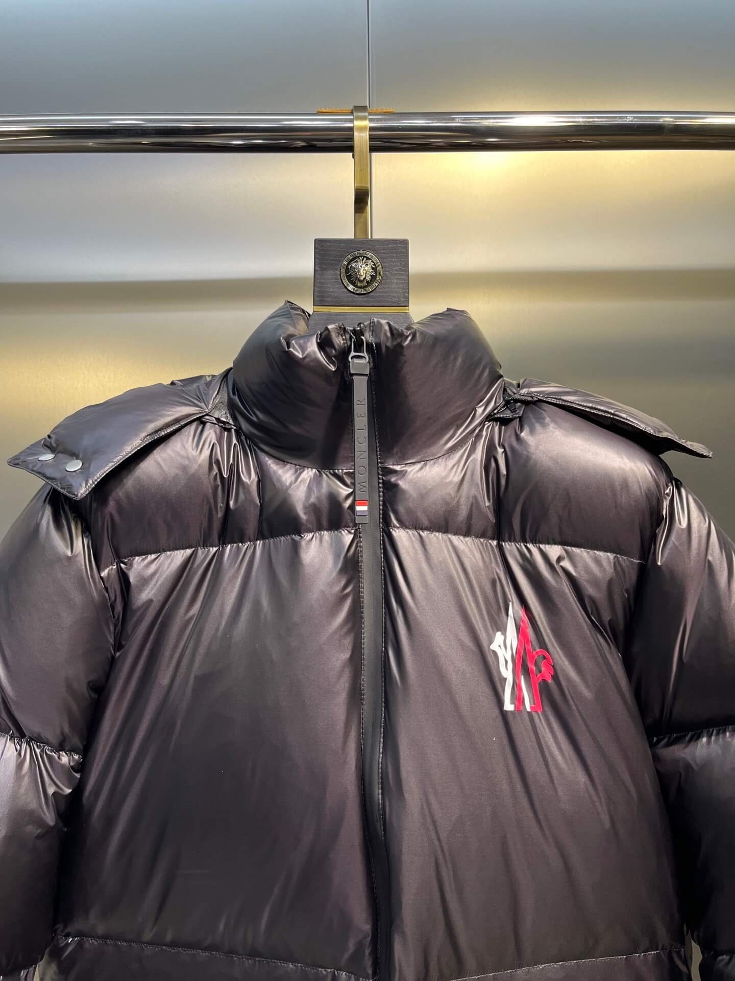 モンクレール メンズ ダウンジャケット コピー 絶賛発売中 特別仕様