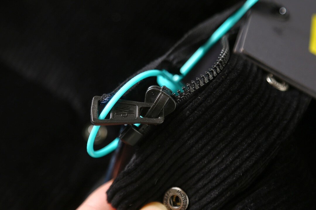 モンクレール メンズ ダウンジャケット コピー ベストセラー 高評価