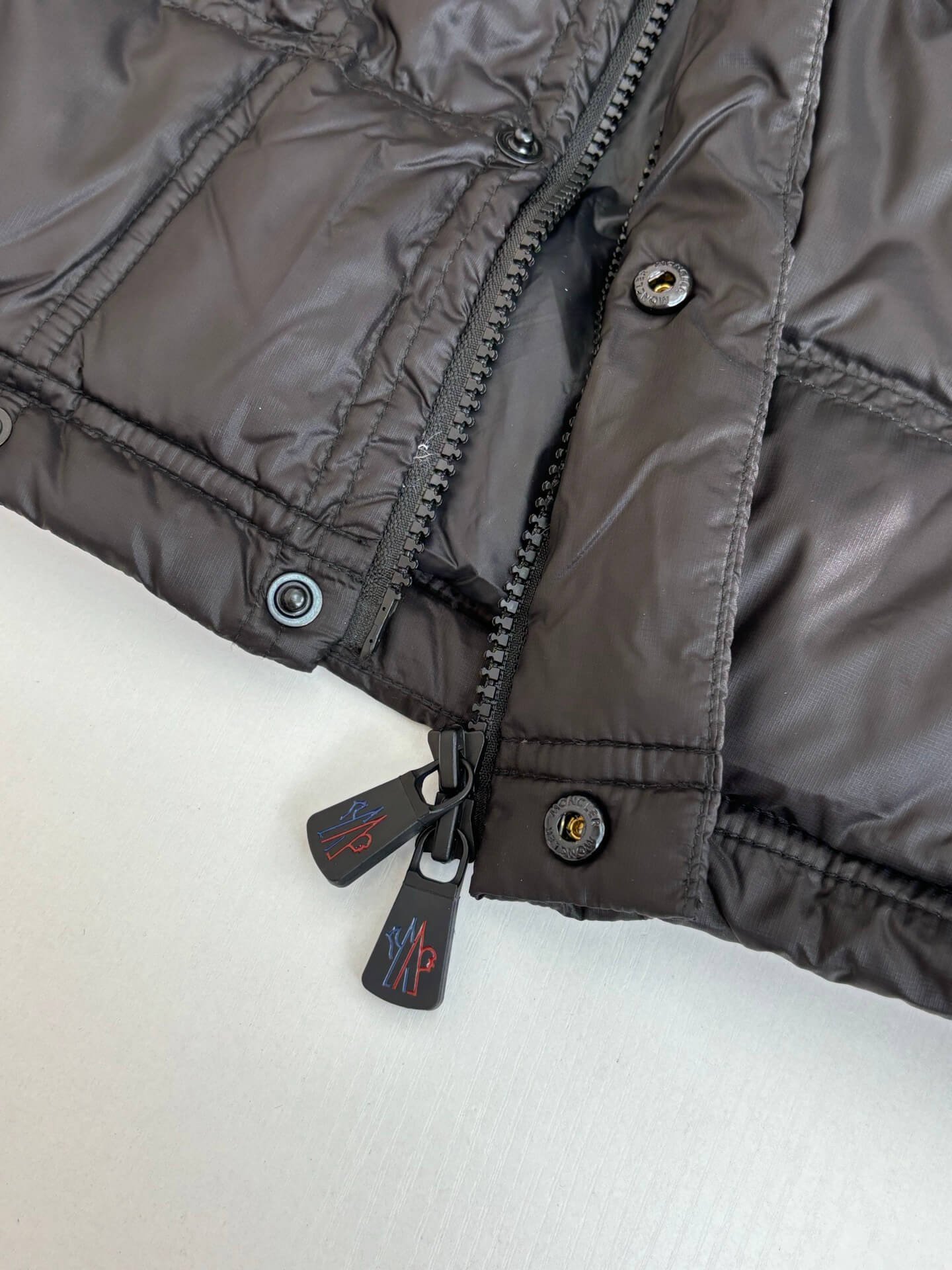 モンクレール メンズ ダウンジャケット コピー品 ファッション 送料無料