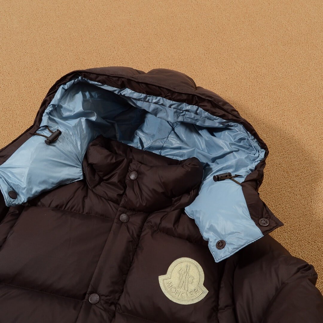 モンクレール メンズ ダウンジャケット コピー スタイリッシュ 軽やかな着心地