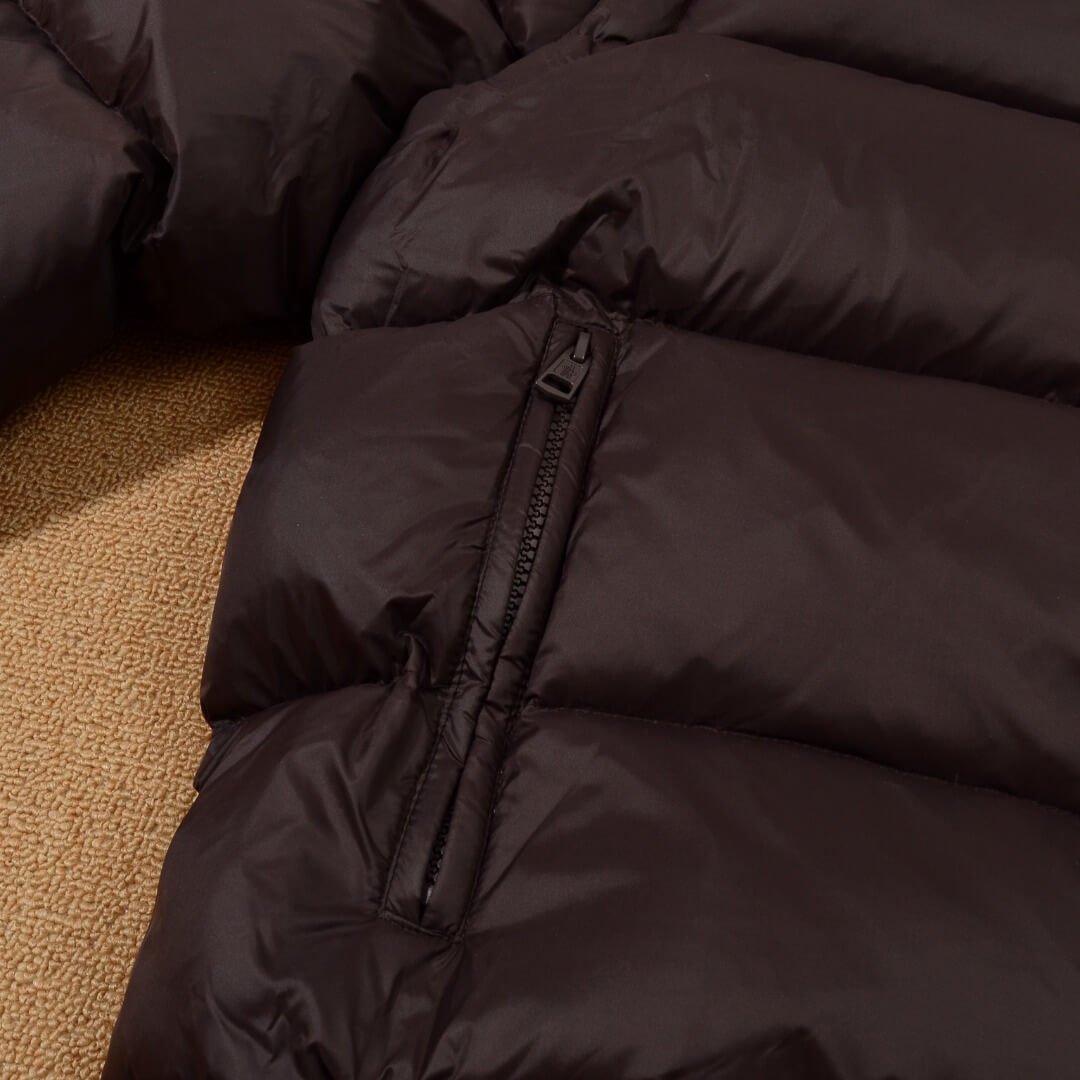 モンクレール メンズ ダウンジャケット コピー スタイリッシュ 軽やかな着心地