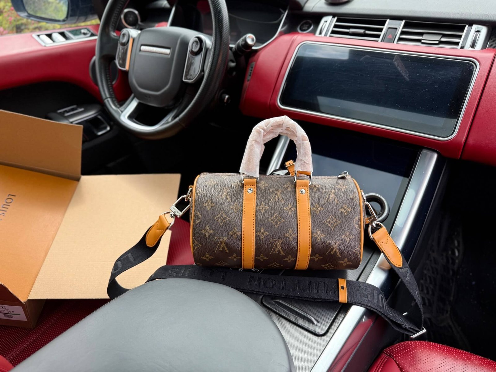 M12733 ルイヴィトン メンズ ショルダーバッグ コピー 洗練されたデザイン 実用的 - 画像 (2)