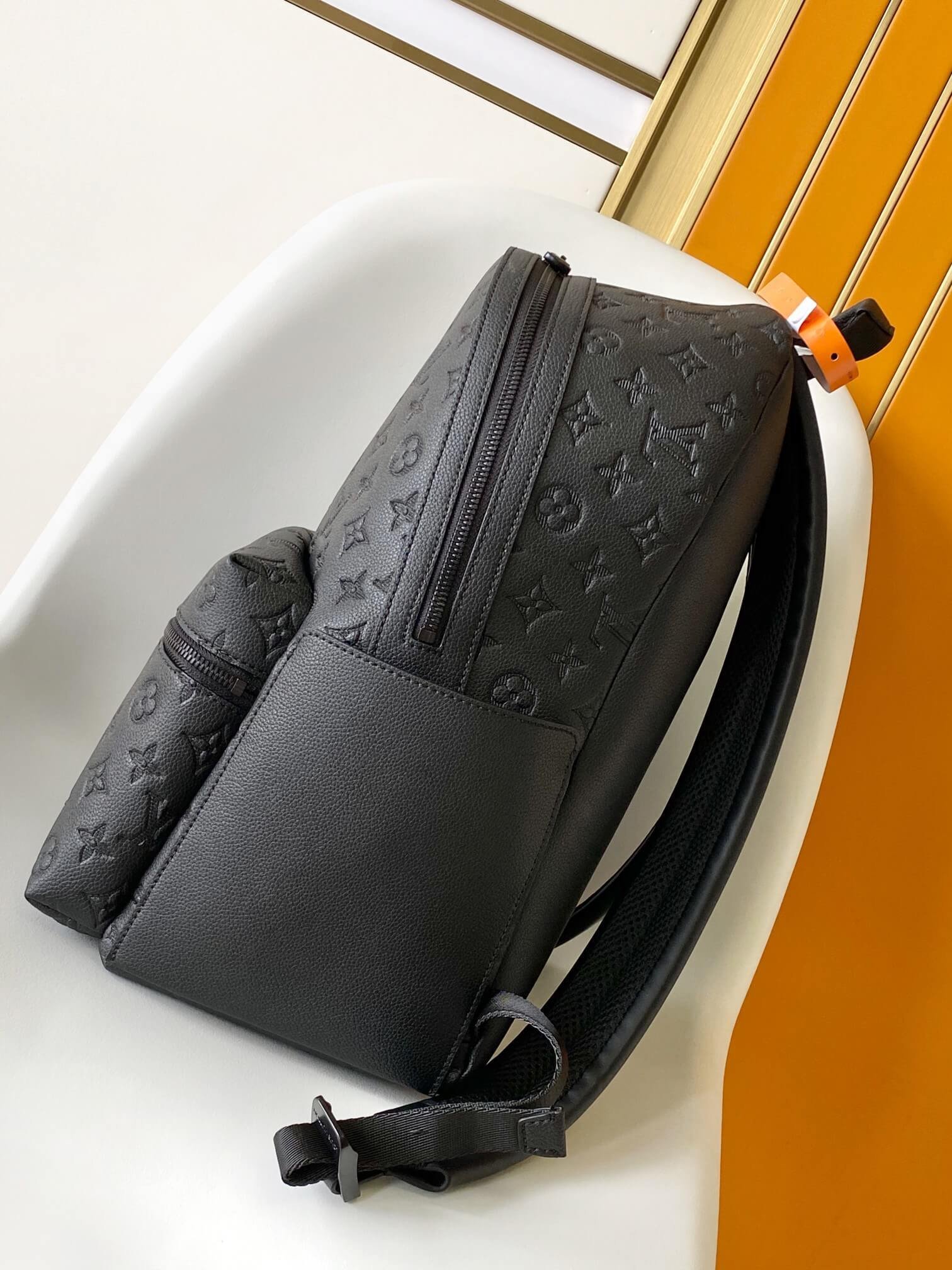 M46553 ルイヴィトン メンズ バックパック 偽物 洗練されたデザイン ファッション - 画像 (2)