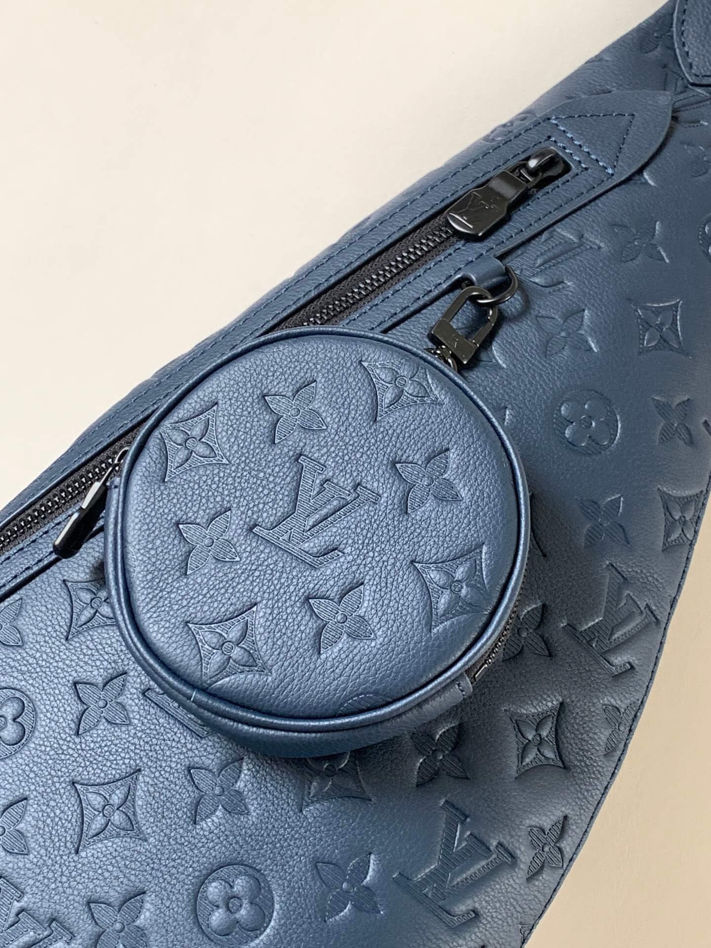 M24467 ルイヴィトン メンズ スリングバッグ ショルダーバッグ 偽物 ベストセラー ビジネスにもカジュアルにも - 画像 (6)