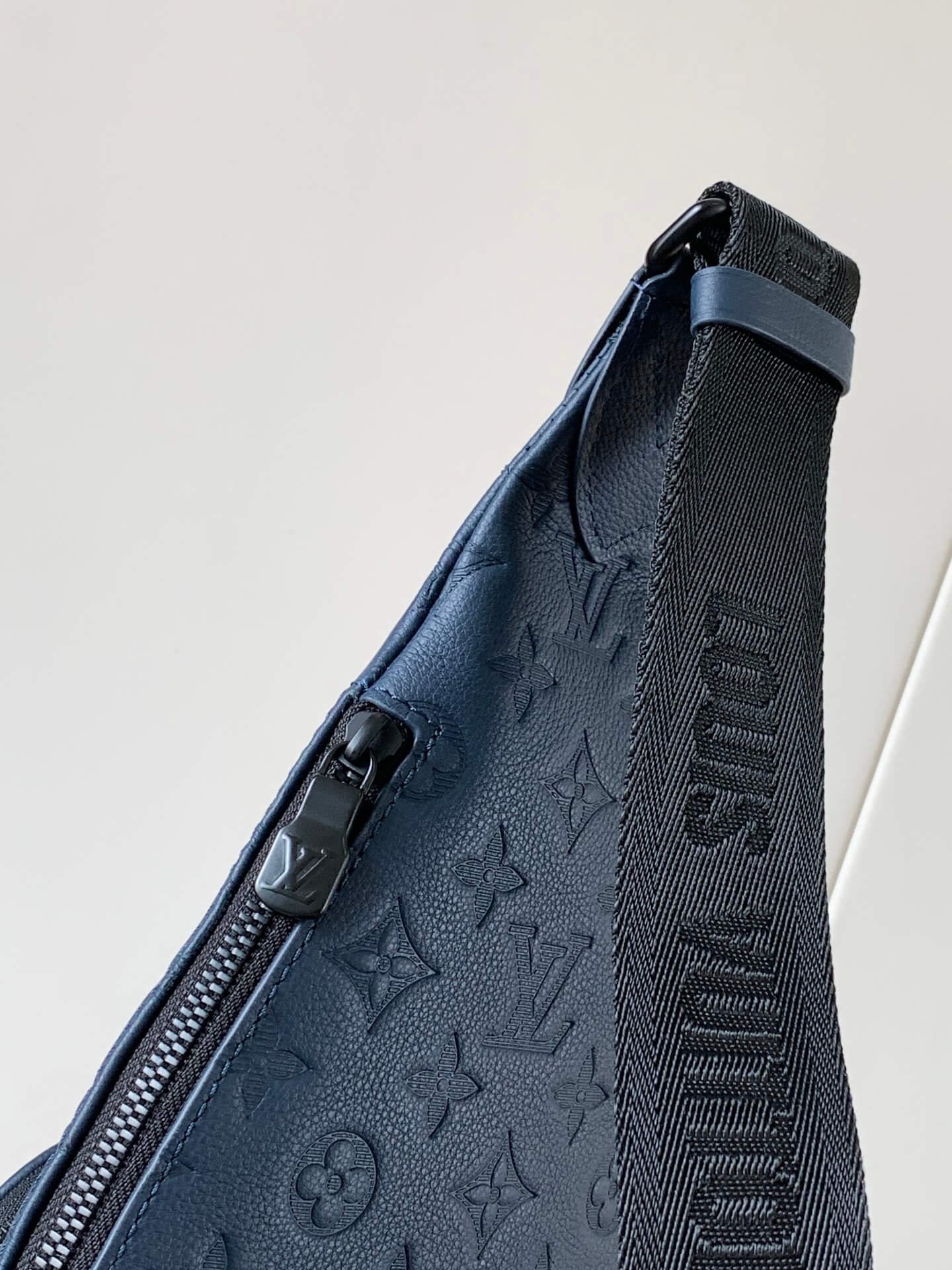 M24467 ルイヴィトン メンズ スリングバッグ ショルダーバッグ 偽物 ベストセラー ビジネスにもカジュアルにも - 画像 (7)