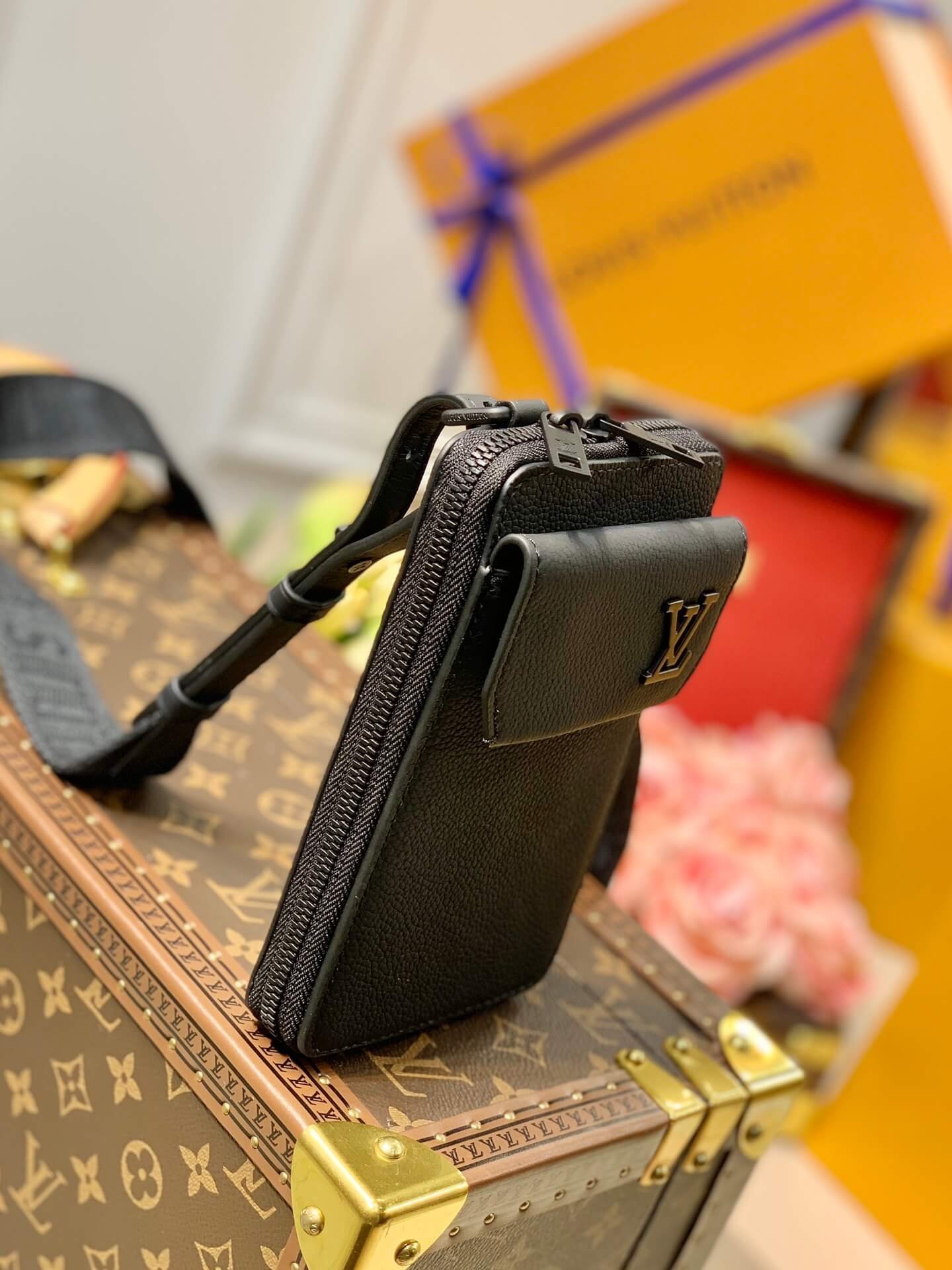 M57089 ルイヴィトン メンズ ショルダーバッグ コピー 注目商品 オンオフ兼用 - 画像 (3)