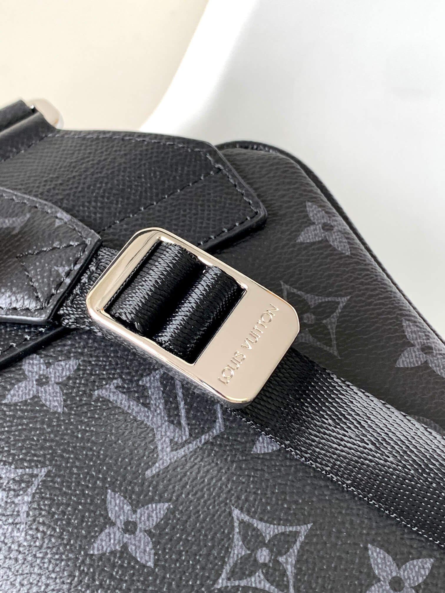 M30741 ルイヴィトン メンズ ショルダーバッグ スーパーコピー ラグジュアリー感 プレゼントにも最適 - 画像 (7)