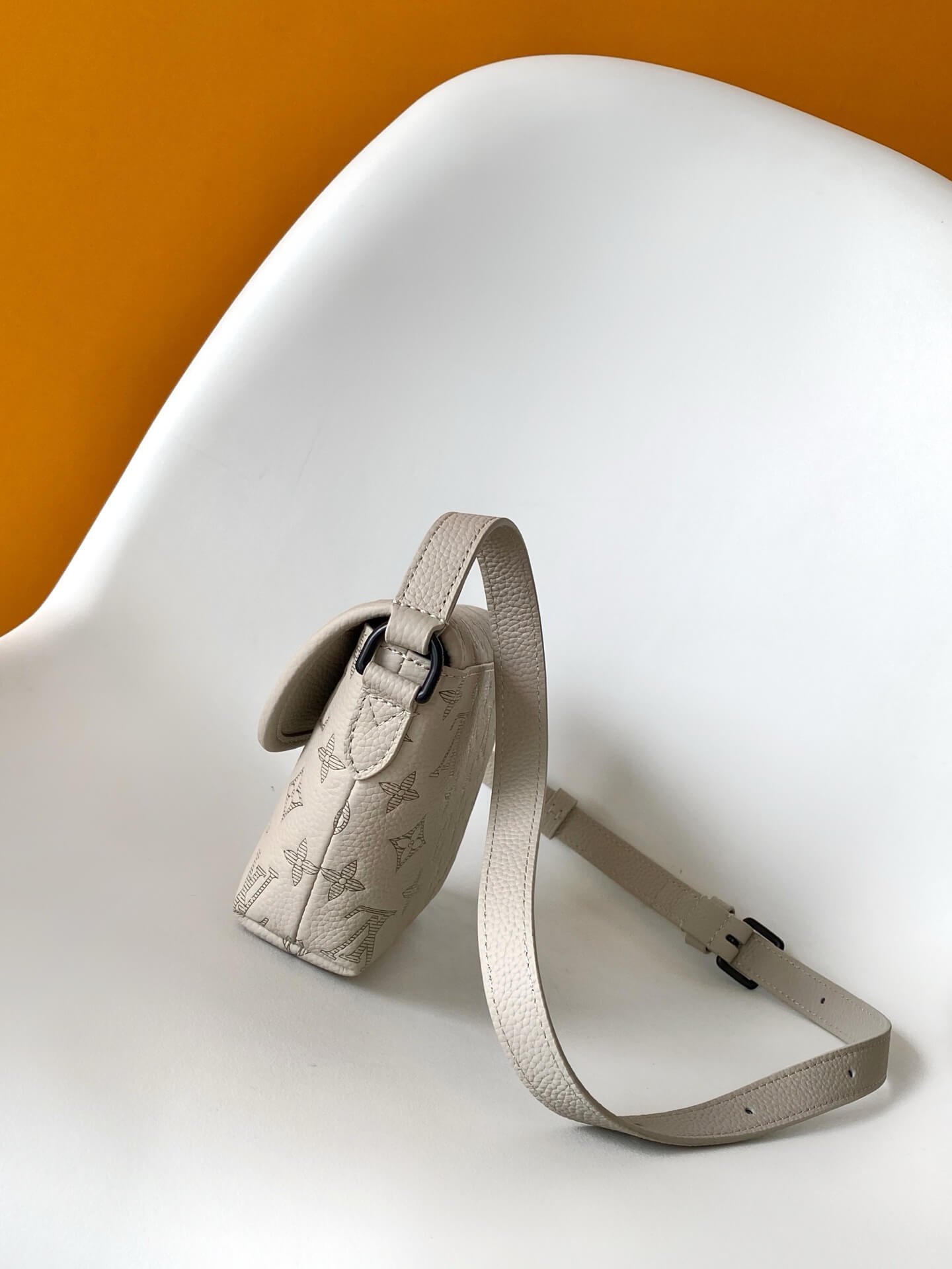 M14794 ルイヴィトン メンズ ショルダーバッグ スーパーコピー 軽量 上質な仕上がり - 画像 (3)