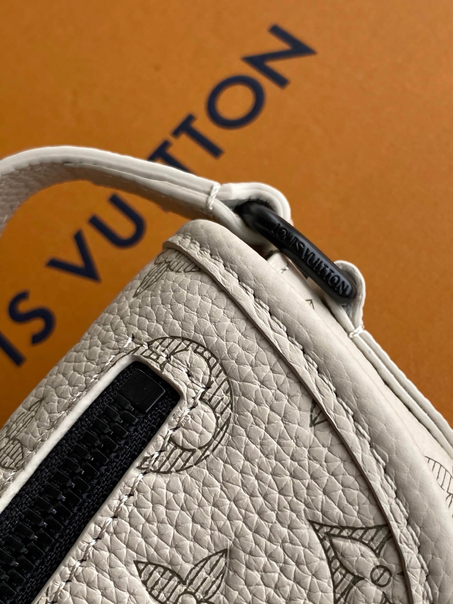 M14794 ルイヴィトン メンズ ショルダーバッグ スーパーコピー 軽量 上質な仕上がり - 画像 (6)