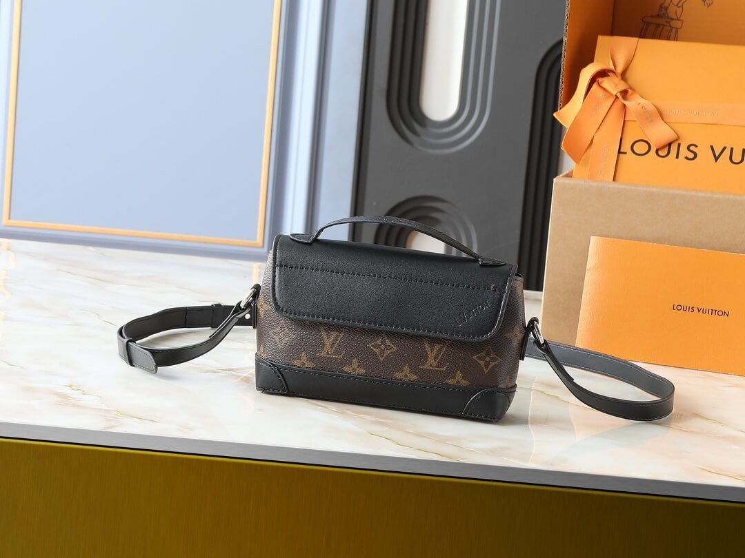 M13888 ルイヴィトン メンズ ショルダーバッグ コピー品 特別仕様 ハイクオリティ