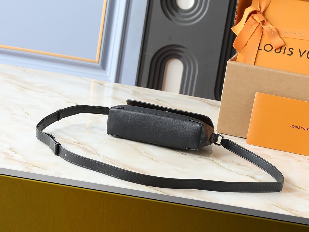 M13888 ルイヴィトン メンズ ショルダーバッグ コピー品 特別仕様 ハイクオリティ - 画像 (4)