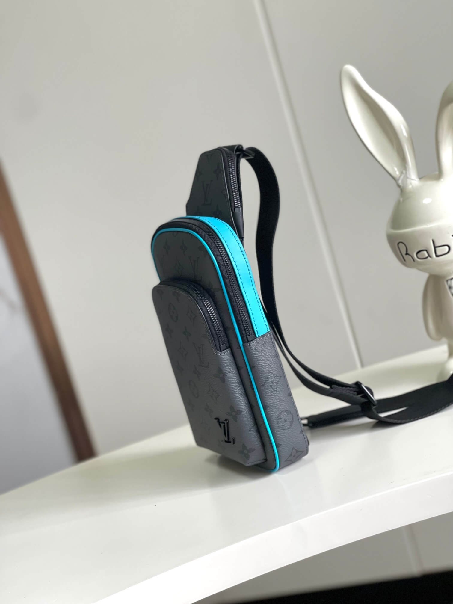 M11703 ルイヴィトン メンズ ショルダーバッグ 偽物 おしゃれ 洗練されたデザイン - 画像 (3)