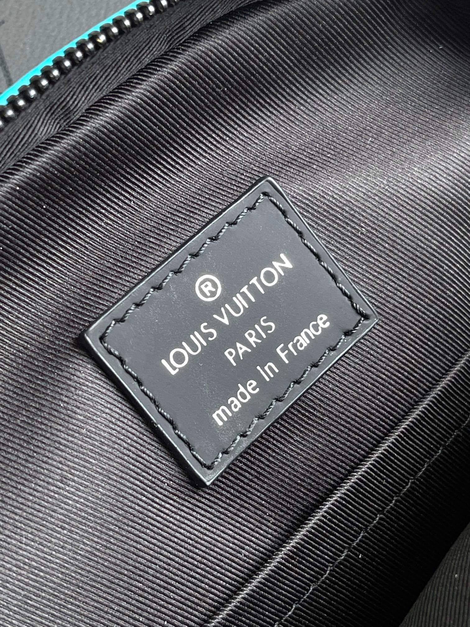 M11703 ルイヴィトン メンズ ショルダーバッグ 偽物 おしゃれ 洗練されたデザイン - 画像 (9)