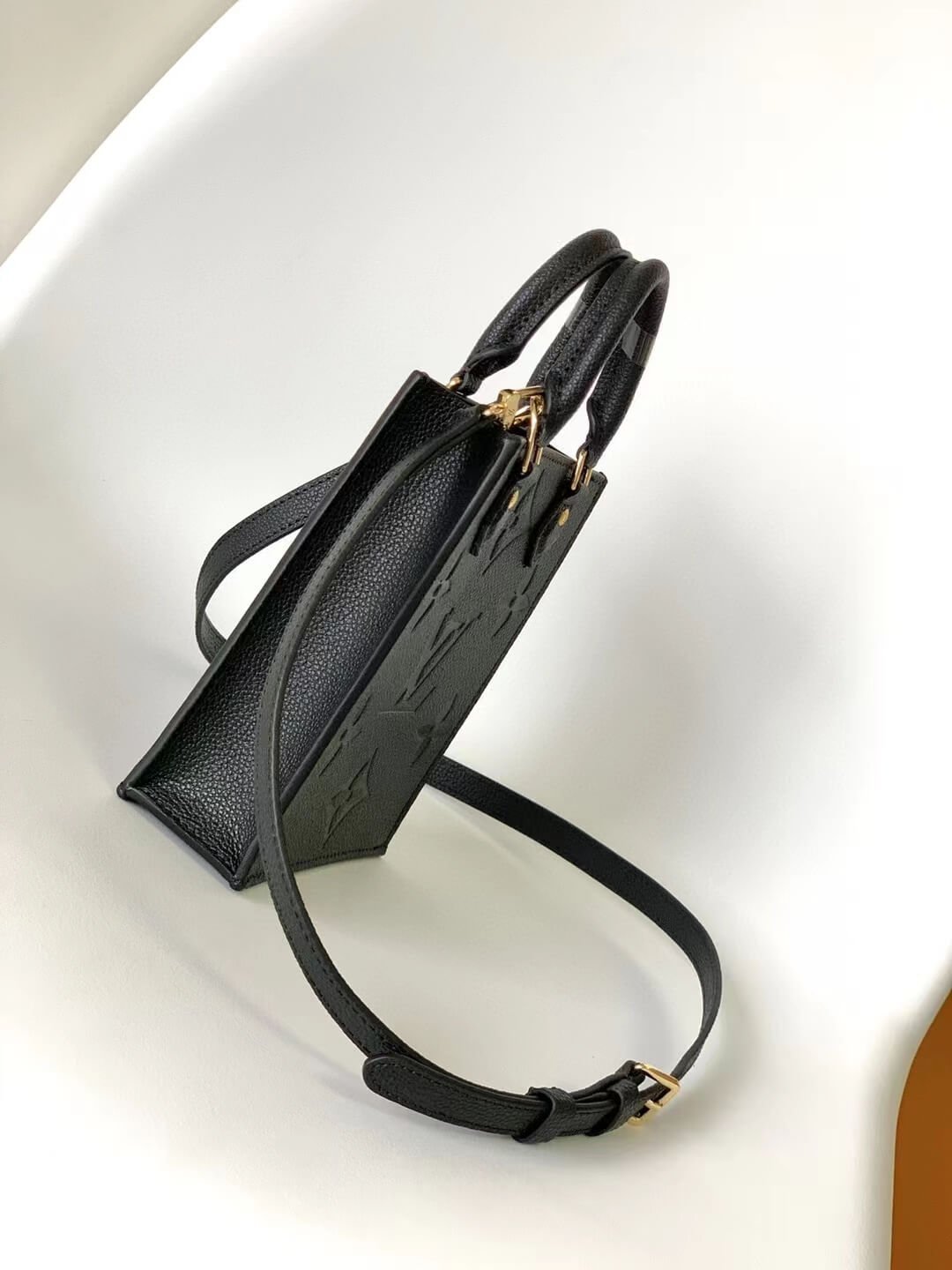 M81417 ルイヴィトン メンズ ショルダーバッグ 偽物 即納 高評価 - 画像 (2)