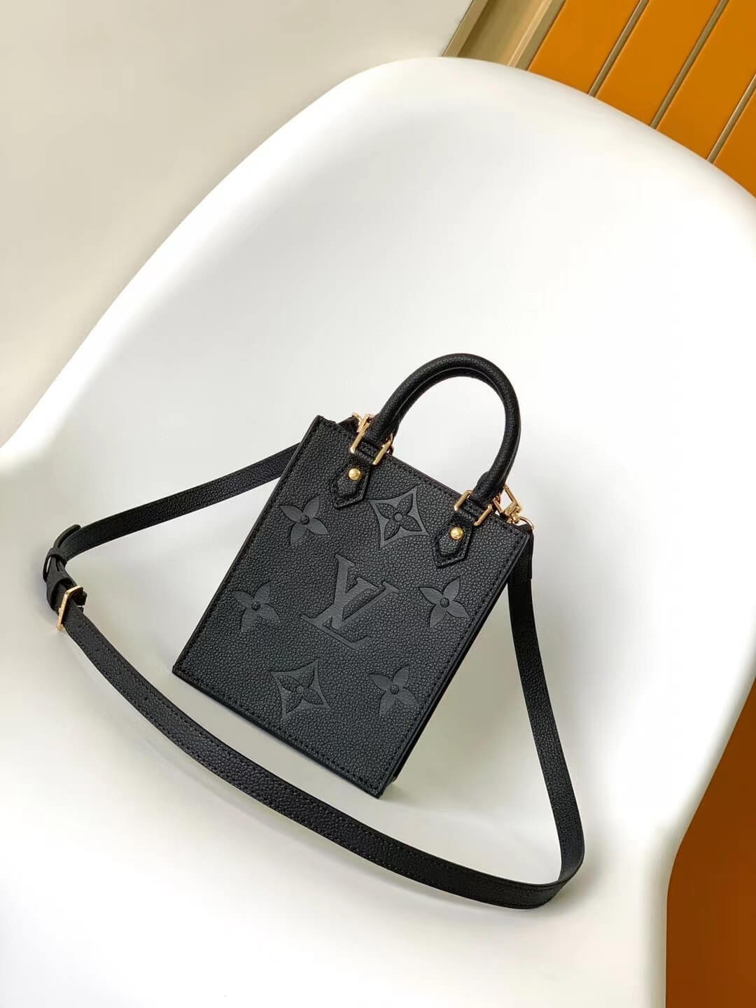 M81417 ルイヴィトン メンズ ショルダーバッグ 偽物 即納 高評価 - 画像 (3)