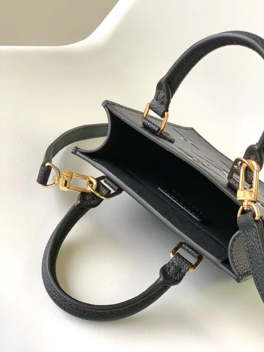 M81417 ルイヴィトン メンズ ショルダーバッグ 偽物 即納 高評価 - 画像 (8)