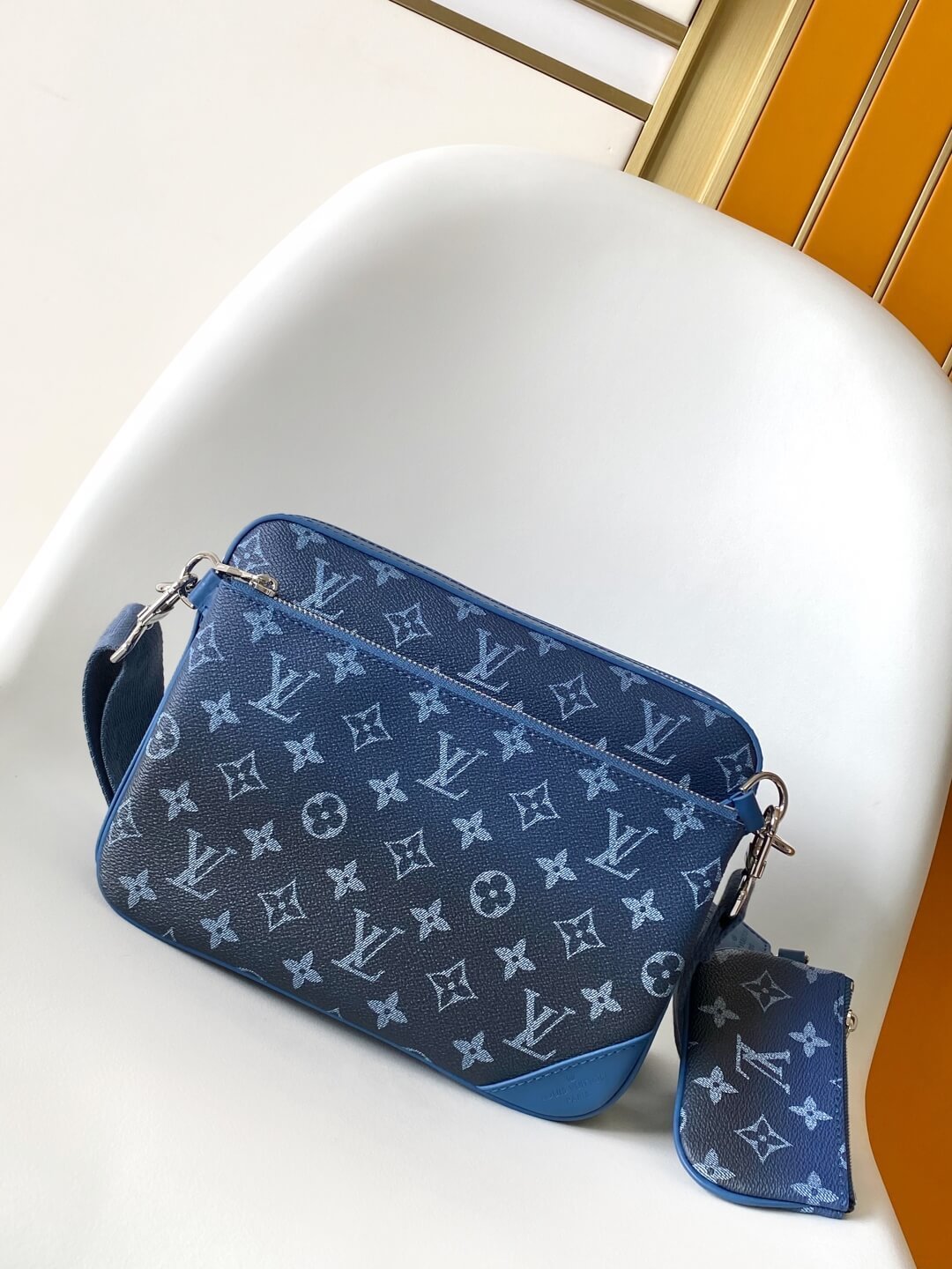 M30848 ルイヴィトン メンズ ショルダーバッグ スーパーコピー ラグジュアリー感 オンオフ兼用