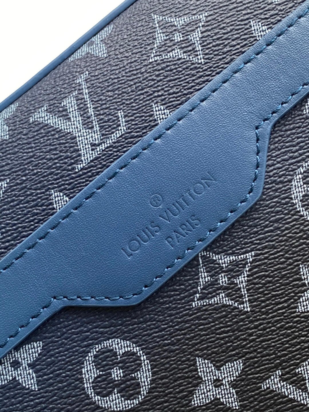 M30848 ルイヴィトン メンズ ショルダーバッグ スーパーコピー ラグジュアリー感 オンオフ兼用 - 画像 (5)