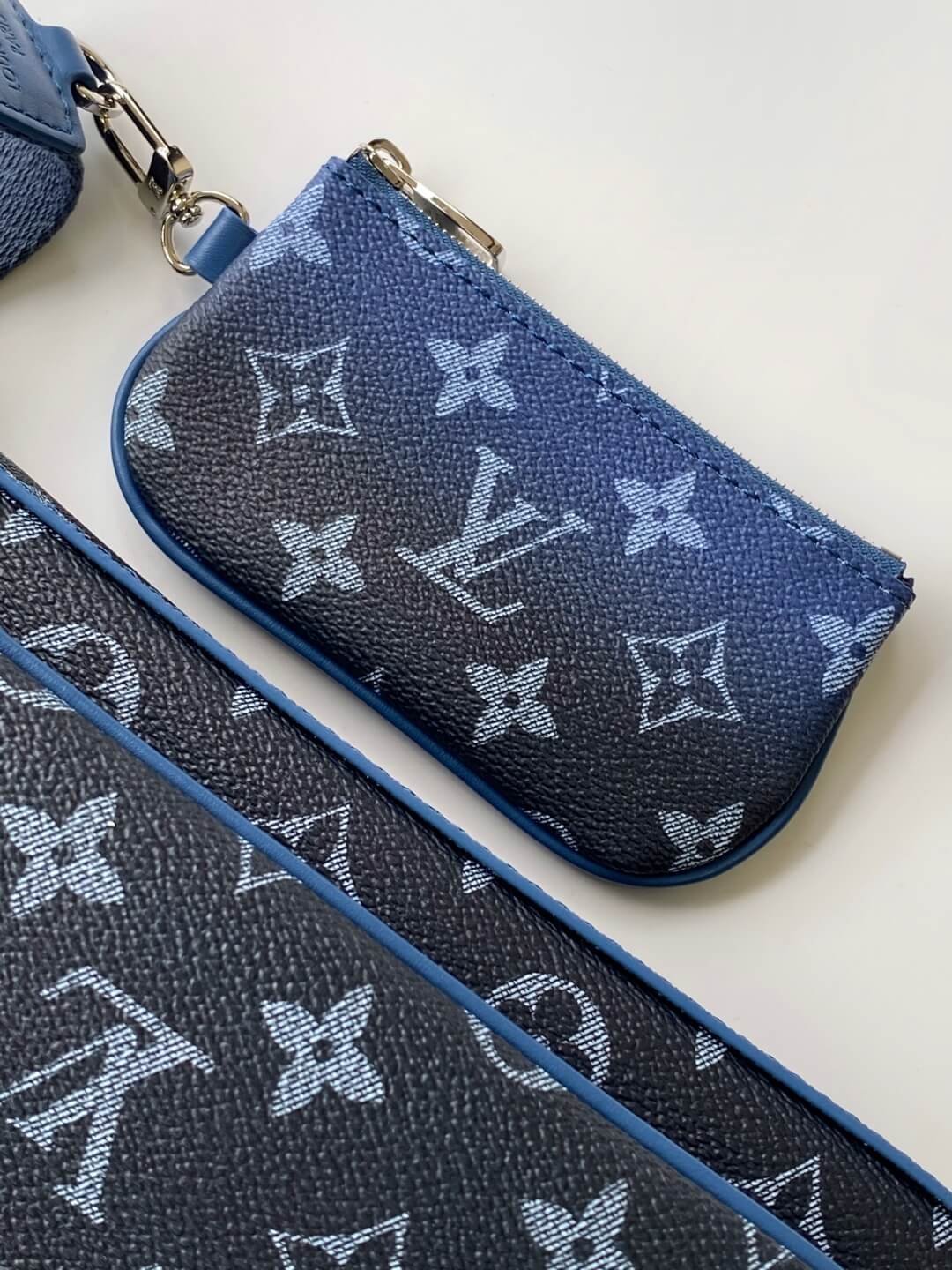 M30848 ルイヴィトン メンズ ショルダーバッグ スーパーコピー ラグジュアリー感 オンオフ兼用 - 画像 (7)