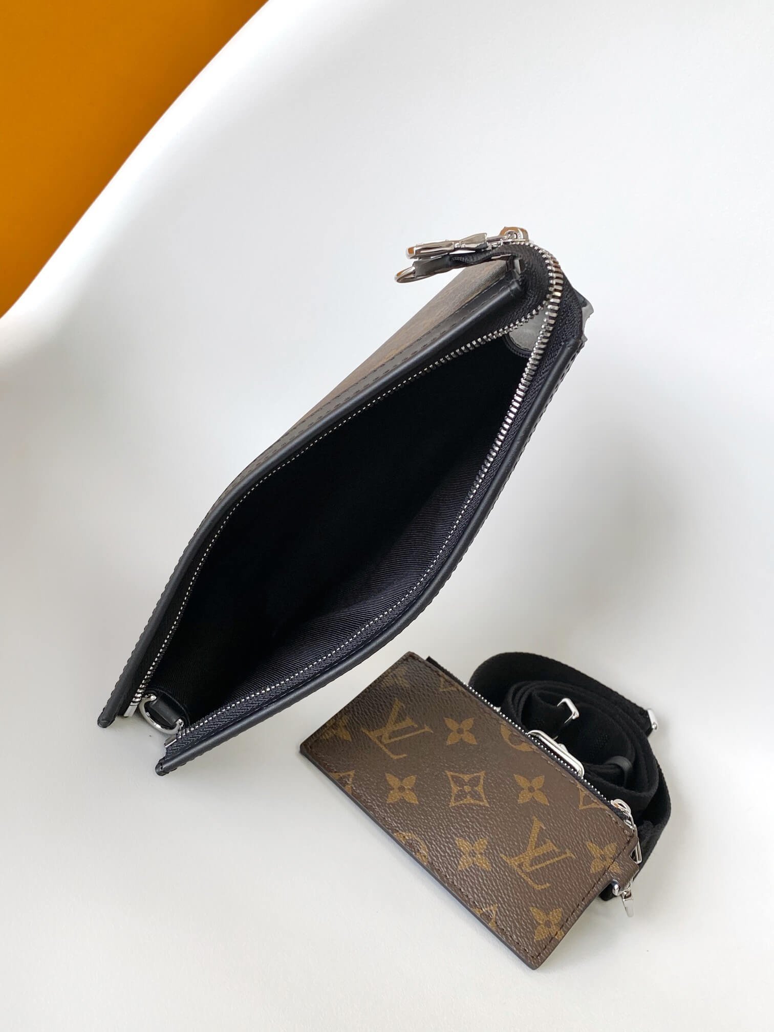 M14036 ルイヴィトン メンズ ショルダーバッグ コピー 持ち運び便利 シグネチャーデザイン - 画像 (9)