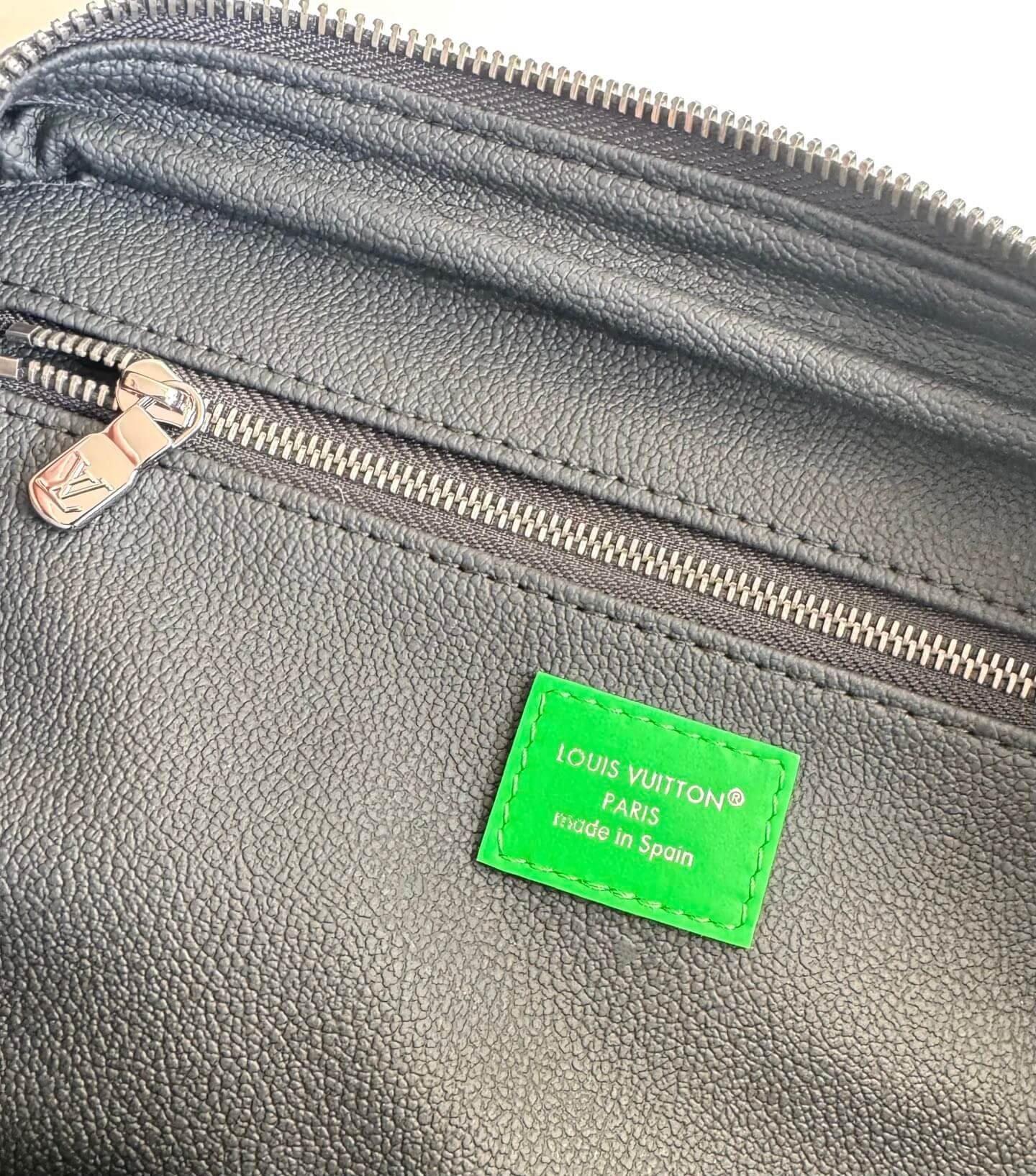 M26433 ルイヴィトン メンズ ショルダーバッグ コピー品 注目商品 プレゼントにも最適 - 画像 (9)