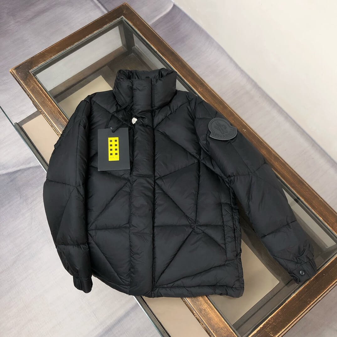 モンクレール メンズ ダウンジャケット コピー品 季節限定 特別割引