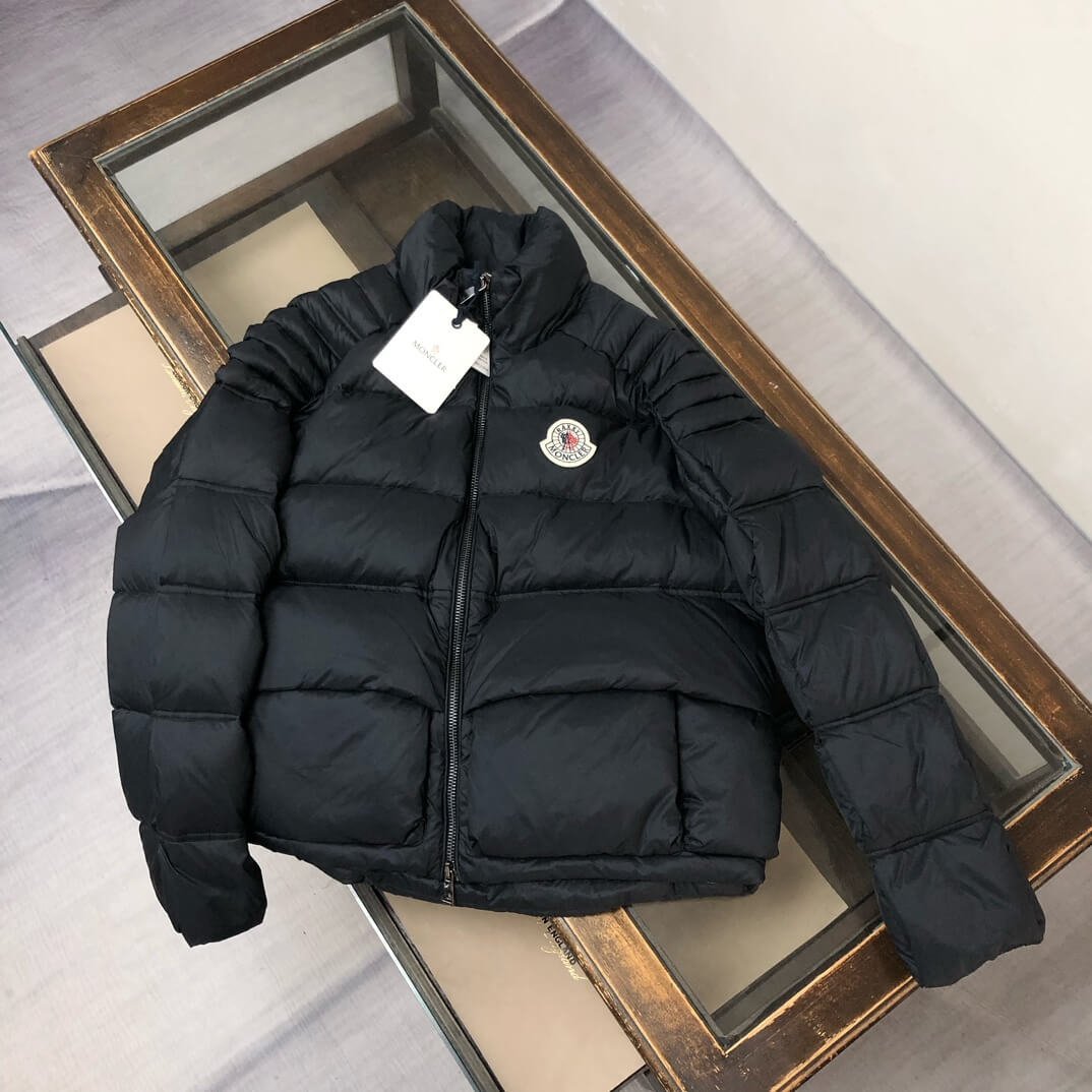 モンクレール メンズ ダウンジャケット コピー ベストセラー 高評価