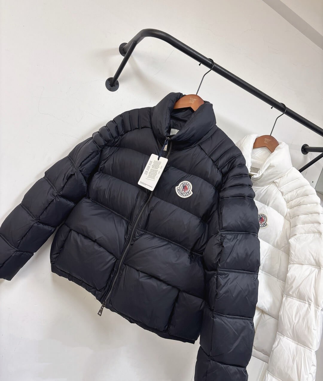 モンクレール メンズ ダウンジャケット コピー ベストセラー 高評価 - 画像 (2)