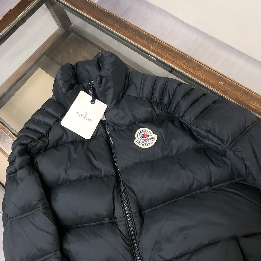 モンクレール メンズ ダウンジャケット コピー ベストセラー 高評価 - 画像 (3)