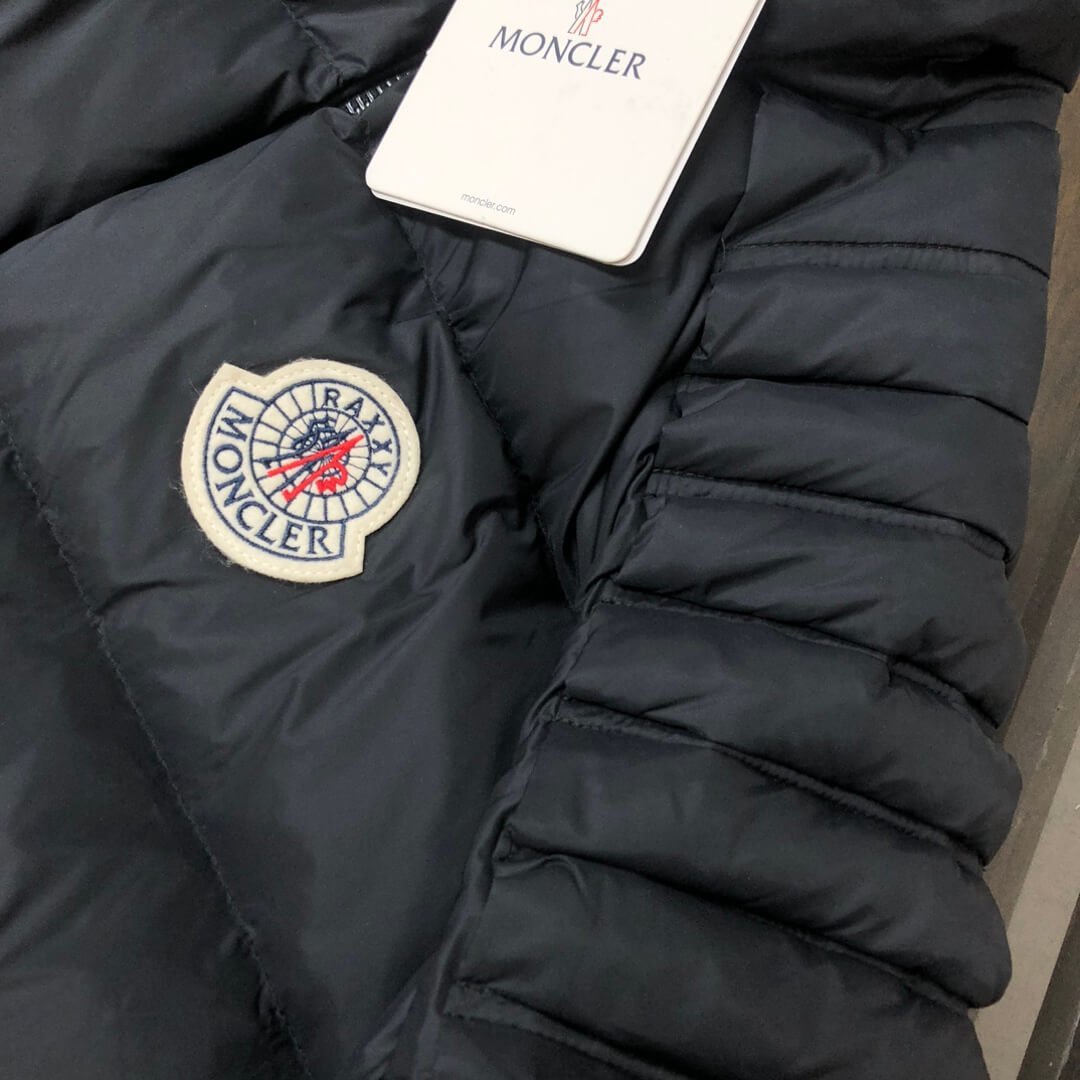 モンクレール メンズ ダウンジャケット コピー ベストセラー 高評価 - 画像 (4)