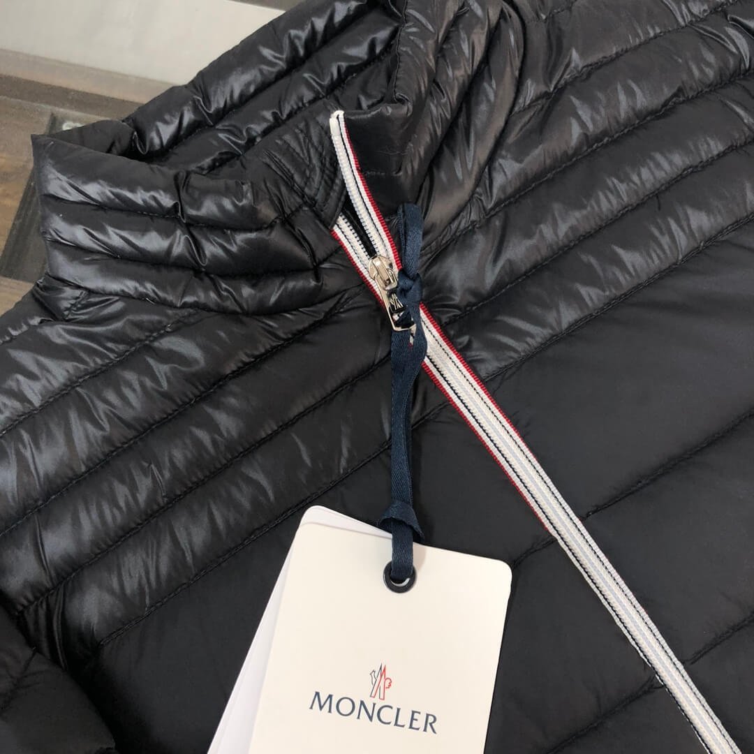 モンクレール メンズ ダウンジャケット コピー 大特価 ハイクオリティ - 画像 (4)