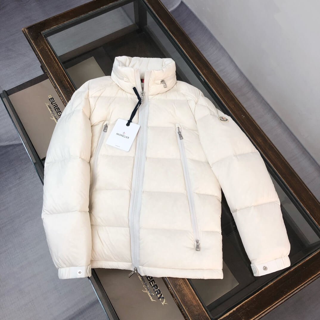 モンクレール メンズ ダウンジャケット コピー スタイリッシュ 軽やかな着心地 - 画像 (2)