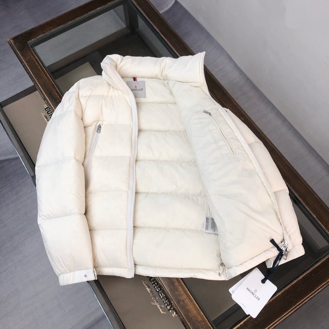 モンクレール メンズ ダウンジャケット コピー スタイリッシュ 軽やかな着心地 - 画像 (6)