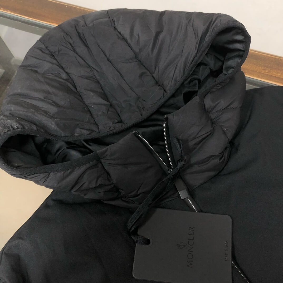 モンクレール メンズ ダウンジャケット コピー品 アウトドアに最適 軽やかな着心地 - 画像 (4)