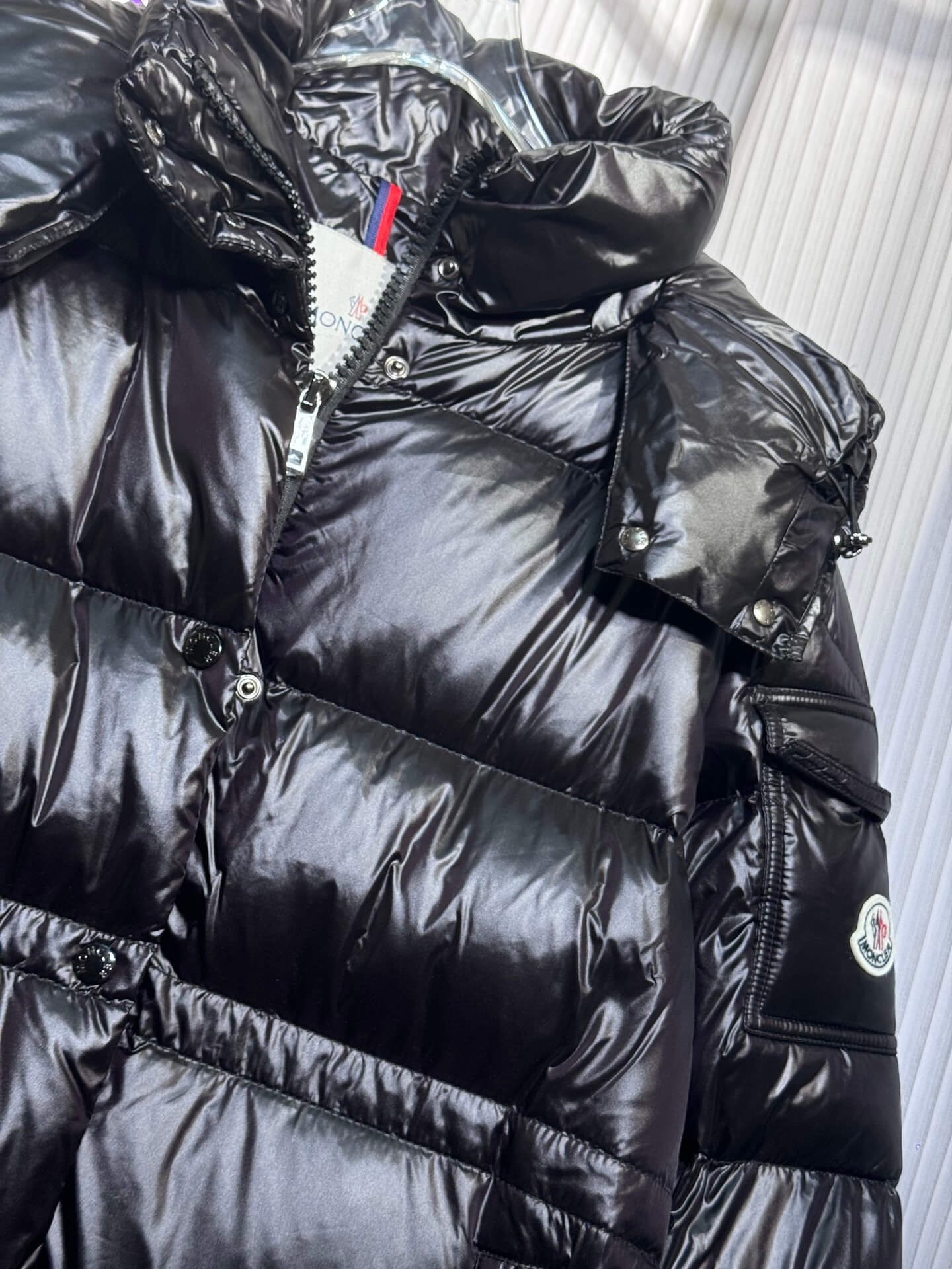 モンクレール メンズ ダウンジャケット コピー 流行 カジュアルスタイル - 画像 (3)