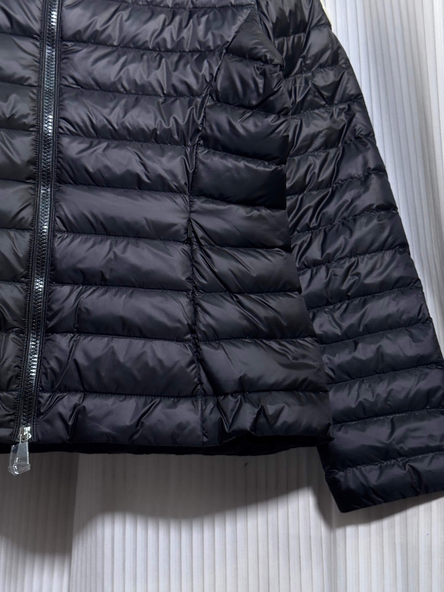 モンクレール メンズ ダウンジャケット 偽物 数量限定 絶賛発売中 - 画像 (4)