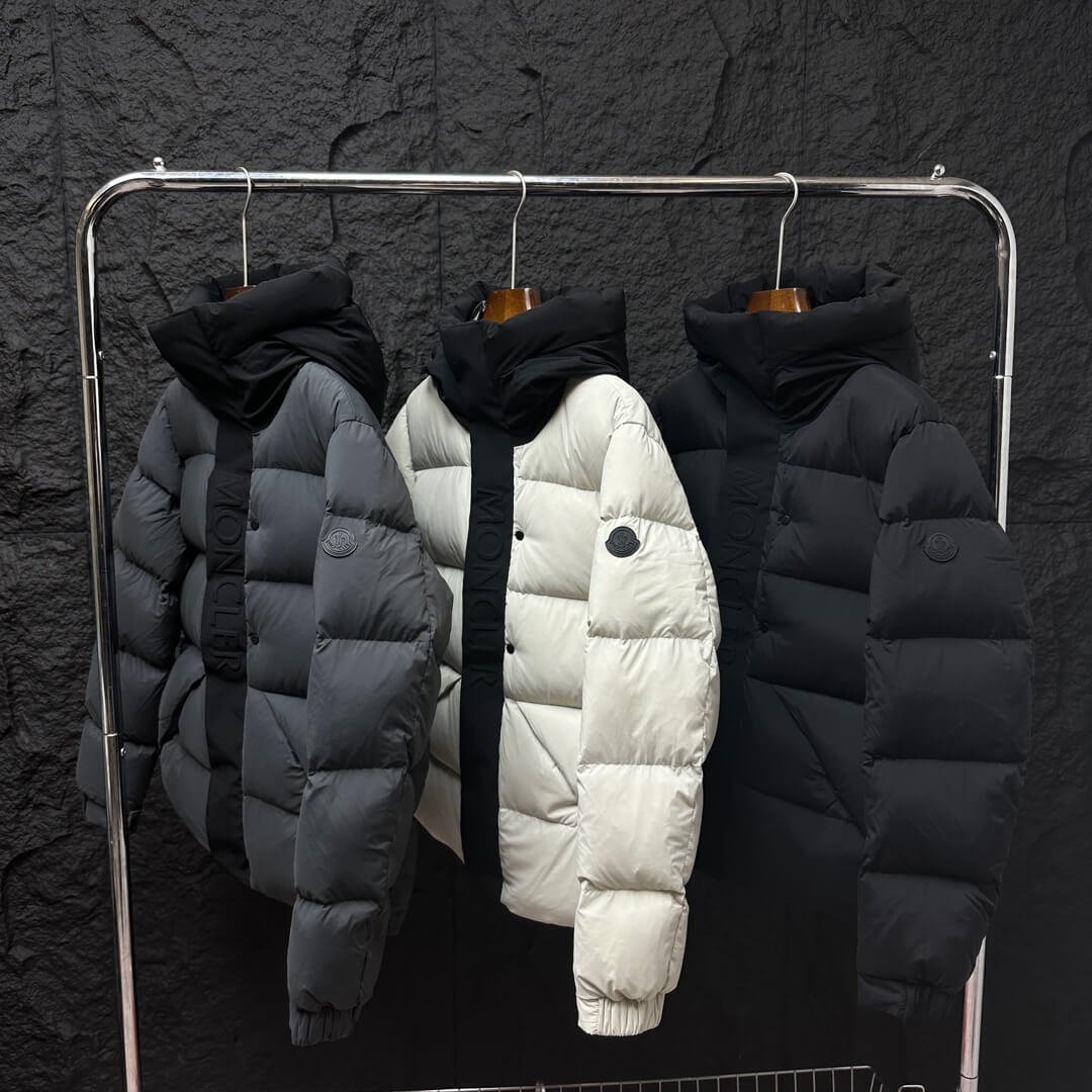 モンクレール メンズ ダウンジャケット コピー 高級感 絶賛発売中