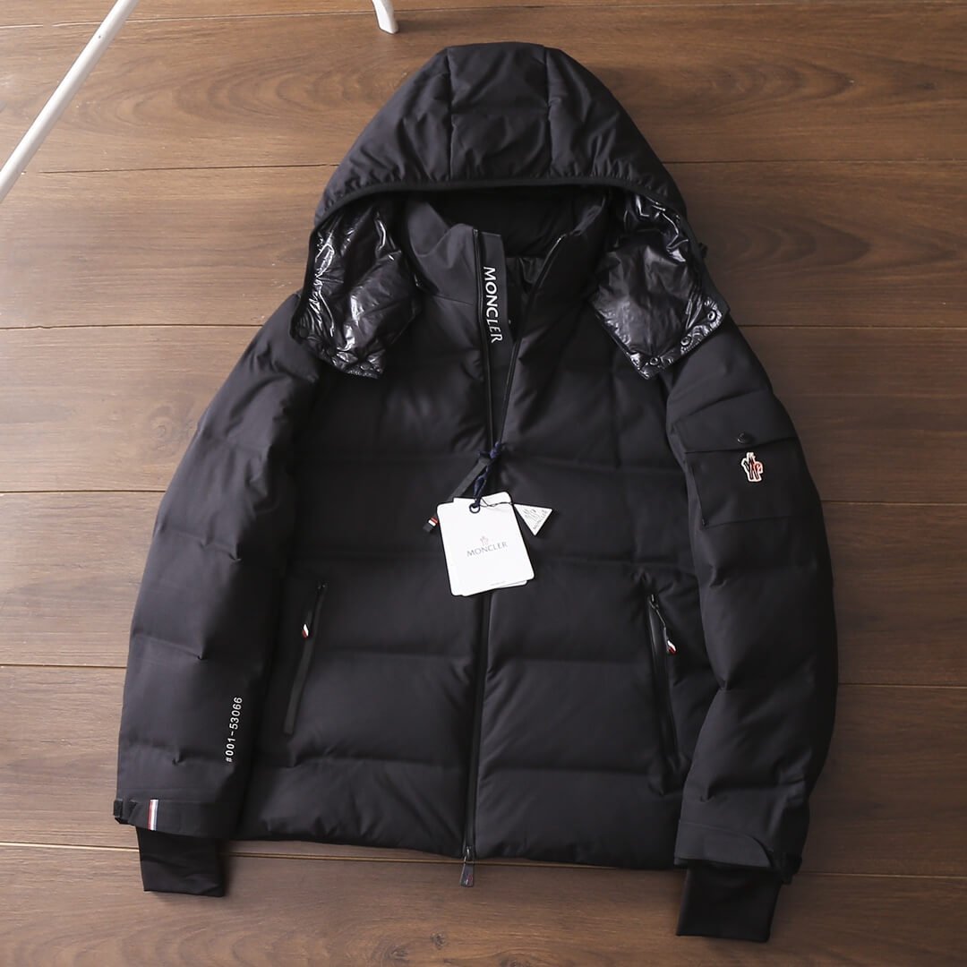 モンクレール メンズ ダウンジャケット 偽物 セール 冬