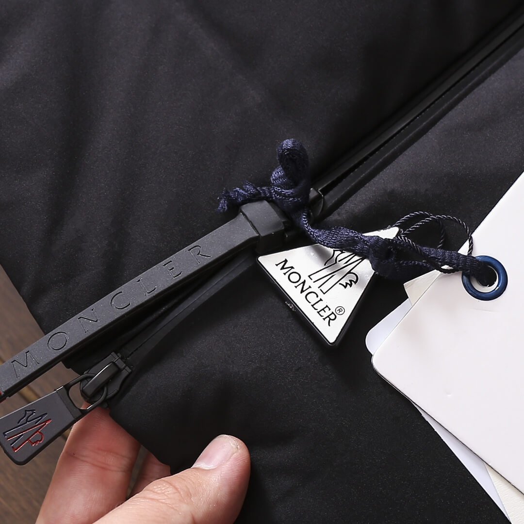 モンクレール メンズ ダウンジャケット 偽物 セール 冬 - 画像 (8)