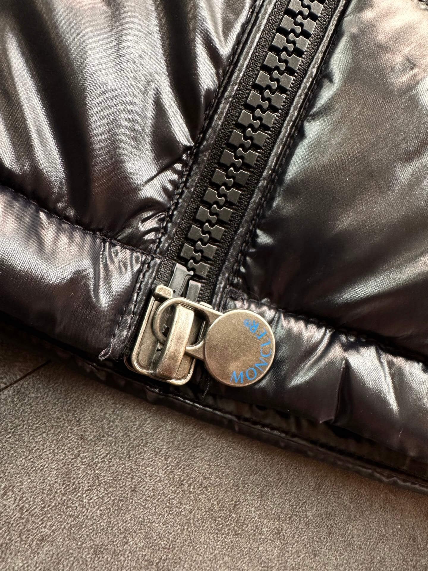 モンクレール メンズ ダウンジャケット コピー品 防風 ハイクオリティ - 画像 (9)