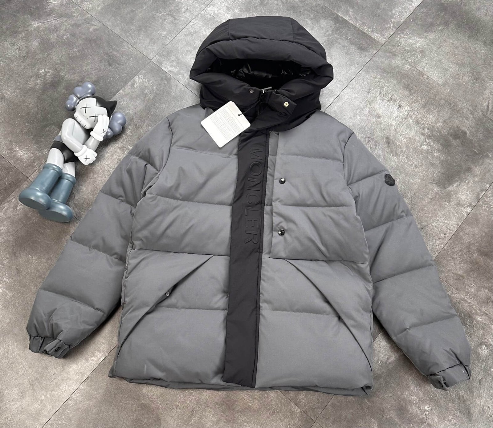 モンクレール メンズ ダウンジャケット コピー品 上質な仕上がり ベストセラー