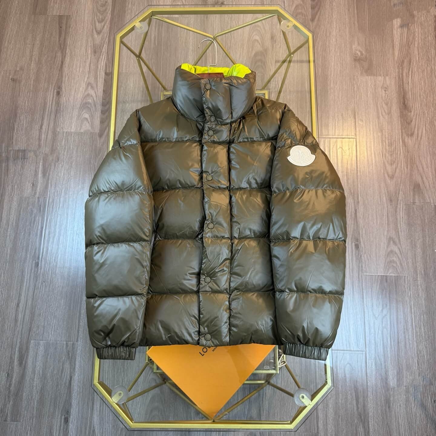 モンクレール メンズ ダウンジャケット 偽物 アウトドアに最適 新作 - 画像 (2)