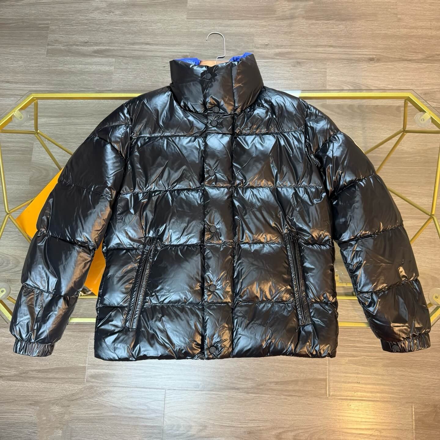モンクレール メンズ ダウンジャケット 偽物 アウトドアに最適 新作 - 画像 (3)