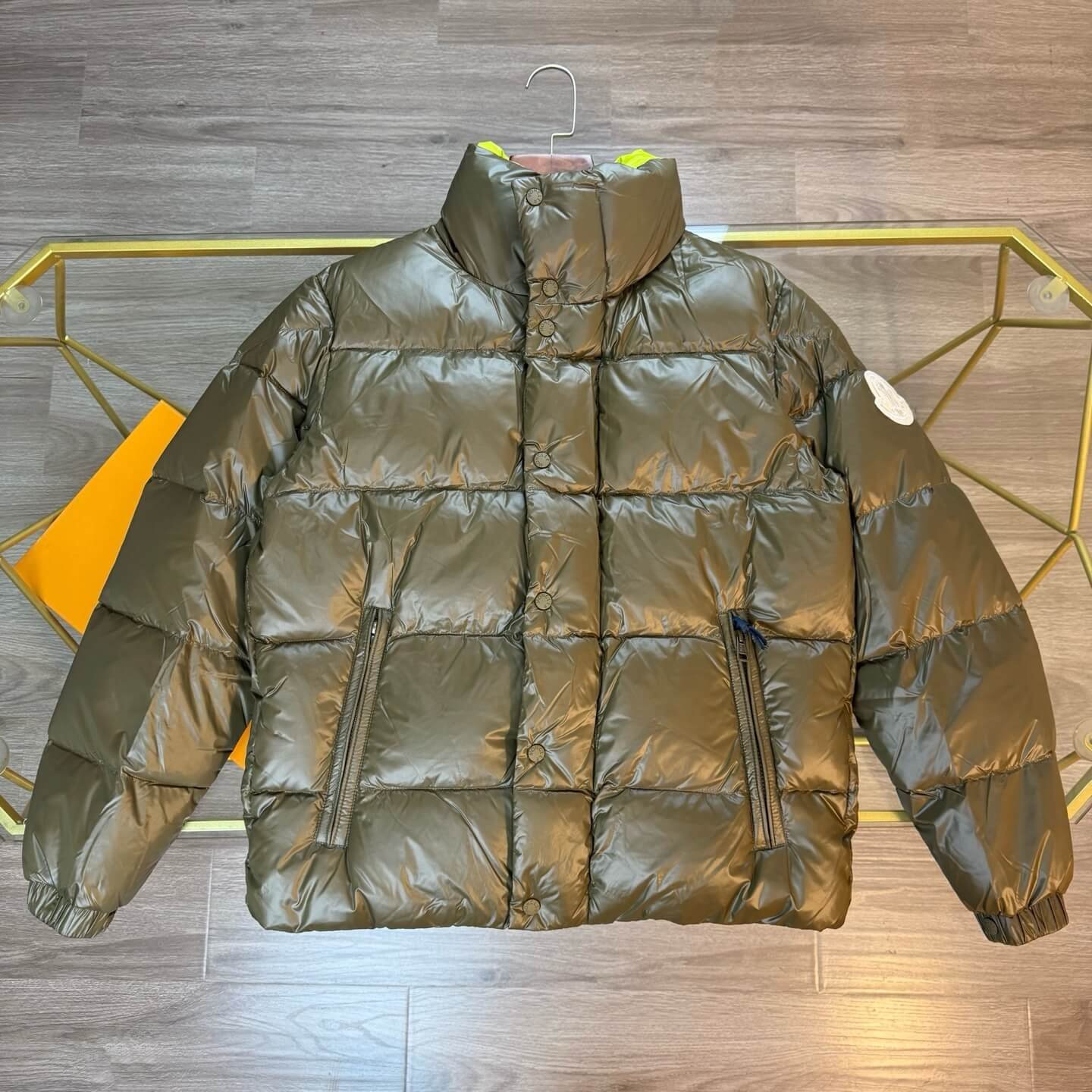 モンクレール メンズ ダウンジャケット 偽物 アウトドアに最適 新作 - 画像 (6)