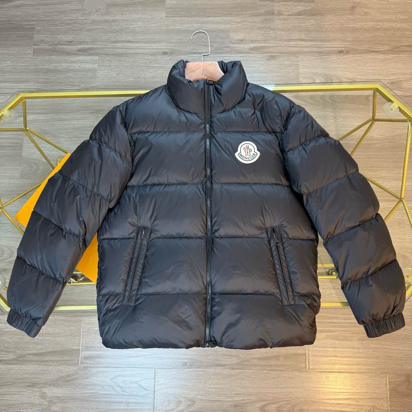 モンクレール メンズ ダウンジャケット コピー品 品質保証 アウトドアに最適 - 画像 (2)